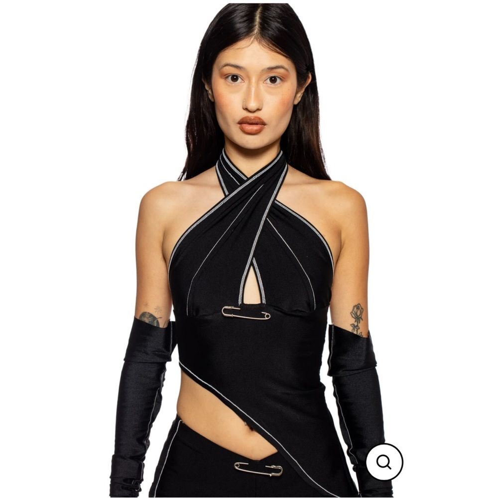 SOLD ⭐️SAMI MIRO ASYMMETRIC CROSS NECK HALTER